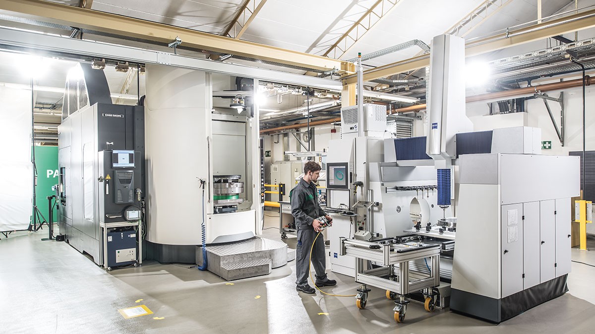 Predicting the Optimum Time for Maintenance