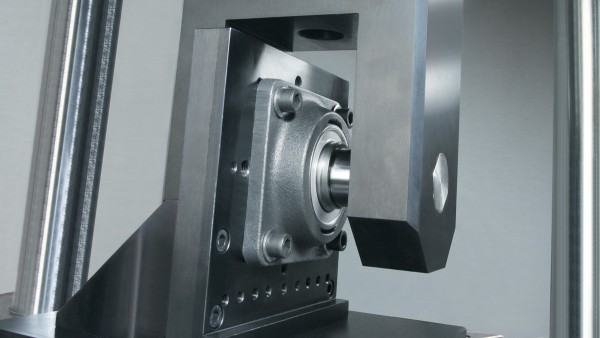 Las características de los rodamientos se prueban en modernos laboratorios de ensayo.