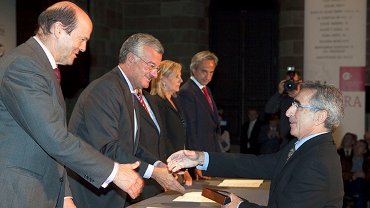 Schaeffler Iberia, S.L.U. cumple 50 años de actividad en la península ibérica. Como reconocimiento, recibe una placa conmemorativa de la Cámara de Comercio de Barcelona.