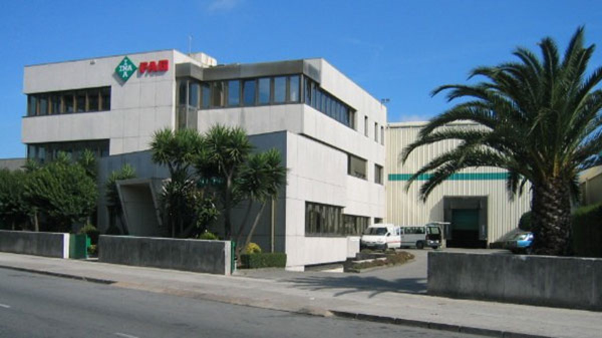 INA Rolamentos, Lda. se traslada a las actuales instalaciones de Porto.