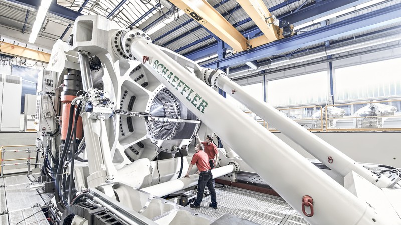 ASTRAIOS é uma das plataformas de teste mais modernas e poderosas para rolamentos de tamanho grande do mundo.