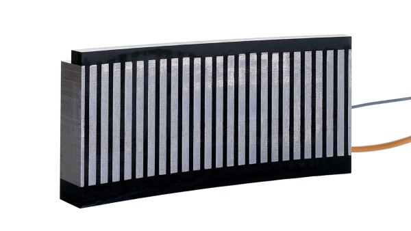 A solução de acionamento utilizada pela Schaeffler é um motor de binário denominado RMF slotless segmentado (semelhante ao tipo mostrado aqui). Carateriza-se por um movimento altamente dinâmico e ao mesmo tempo muito suave e por um funcionamento com elevado nível de eficiência energética.